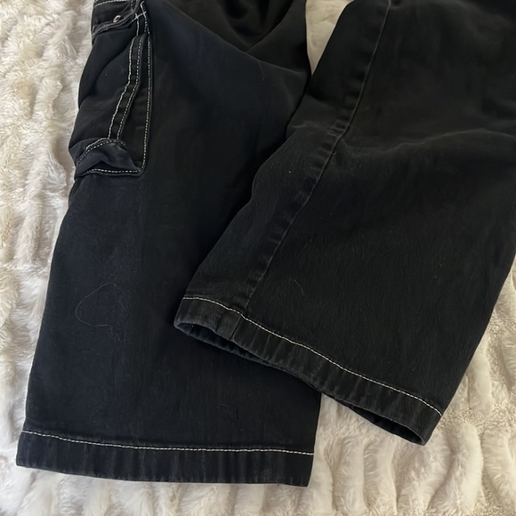 Black cargo wide leg jeans 4 grommets S white top stitch high waist goth punk 💀 - Picture 9 of 9